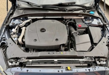 Volvo S60 III 2021 Volvo S60 Volvo S60 B5 B AWD Ultimate Dark 2.0 Benzyna 250KM, zdjęcie 39