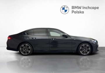 BMW Seria 5 G90-91 Touring 2.0 520d 197KM 2025 BMW Seria 5 520d xDrive, M Pakiet sportowy, Iconic Glow, Faktura, Gwarancja, zdjęcie 34
