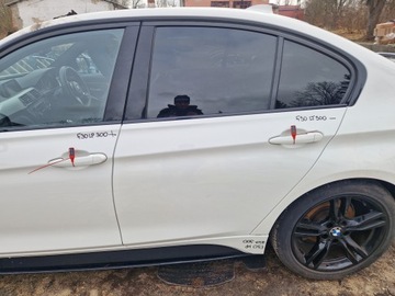 DVEŘE LEVÉ ZADNÍ BMW F30 300