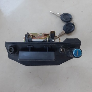 ЗАМОК ЗАДНЕЙ ДВЕРИ VW T4 TRANSPORTER