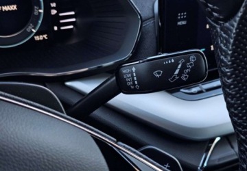 Skoda Octavia IV Liftback 1.5 TSI EVO 150KM 2023 Skoda Octavia Czarna Perla - Sportowe fotele - Top LED Matrix - ACC 210 km, zdjęcie 21