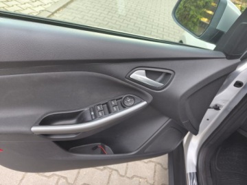 Ford Focus III Kombi Facelifting 1.0 EcoBoost 125KM 2014 Ford Focus LIVT stan BDB, zdjęcie 15