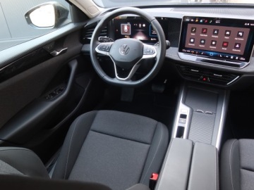 Volkswagen Passat B8 Variant Facelifting 1.5 TSI EVO 150KM 2025 VW Passat 1.5 eTSI ACT, Salon Polska, zdjęcie 6