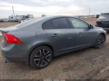 Volvo S60 II 2017 Volvo S60 2017 r., 2,0L T5 DYNAMIC 2.0 Benzyna 240KM, zdjęcie 3