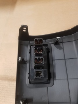 КРЫШКА НА КОНСОЛЬ SSANGYONG KORANDO III