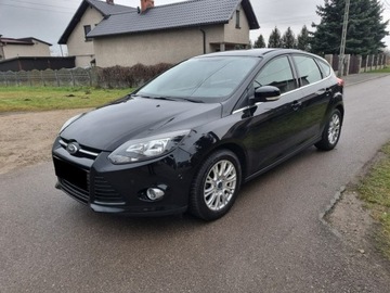 Ford Focus III Hatchback 5d 1.6 Duratec 105KM 2012 Ford Focus 1.6 benzyna 105km / Titanium / Alu /