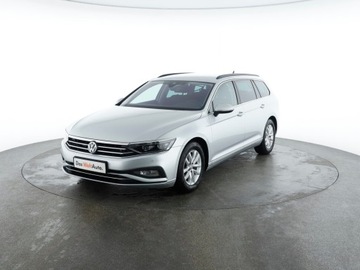 Volkswagen Passat B8 Variant 2.0 TDI BlueMotion SCR 150KM 2019 Volkswagen Passat Business 150KM DSG HAK KAMERA MA