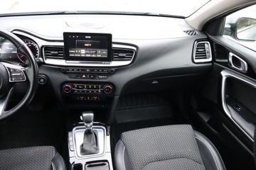 Kia Ceed III Hatchback 1.6 CRDi SCR 136KM 2019 Kia Ceed 1.6 CRDi, Automat, Skóra, Navi, Klima, zdjęcie 7