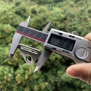 Натяжитель для регулировки струн, треугольный.