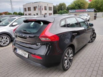 Volvo V40 II Cross Country 2.0 D2 DRIVE-E 120KM 2015 Volvo V40 Panorama Harman Kardon Navi Sensor PDC Alu 2.0 Diesel 120KM, zdjęcie 6