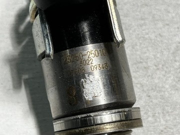 RAV4 V CAMRY VIII HYBRIDNÍ VSTŘIKOVACÍ TRYSKA 23250-25010