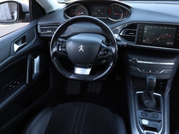 Peugeot 308 II Hatchback 5d 1.2 PureTech 130KM 2016 Peugeot 308 1.2 PureTech, Automat, Skóra, Navi, zdjęcie 6