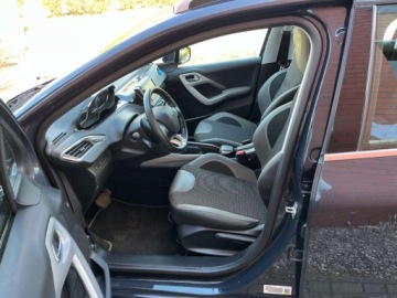 Peugeot 2008 I SUV Facelifting 1.2 PureTech 110KM 2019 Peugeot 2008 1.2 benzyna 110 KM automat kamera zarej w PL mozliwa zam, zdjęcie 21