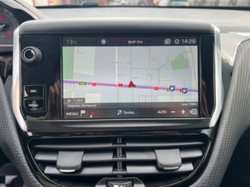 Peugeot 2008 I SUV Facelifting 1.2 PureTech 130KM 2017 Peugeot 2008 Style Nawigacja Klimatyzacja Parktronic El.szyby El.Lusterka, zdjęcie 10