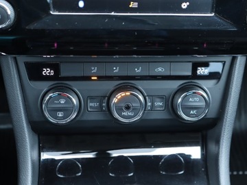 Skoda Superb III Kombi 2.0 TDI 150KM 2016 Skoda Superb 2.0 TDI, Salon Polska, Xenon, zdjęcie 16