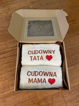 ПОДАРОЧНЫЙ НАБОР ДЛЯ МАМЫ И ПАПЫ 2В1 ПОЛОТЕЛЯ KWITBUT