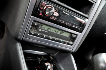 Volkswagen Bora Sedan 1.6 16V 105KM 2003 Volkswagen Bora 1.6 105KM Pacific Climatronic, zdjęcie 16