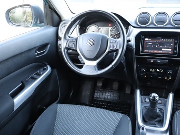 Suzuki Vitara III SUV 1.6 VVT 120KM 2015 Suzuki Vitara 1.6 VVT, Salon Polska, zdjęcie 6