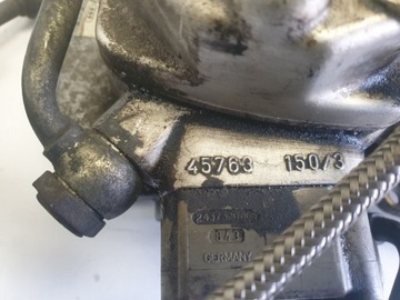 AUDI 80 B3 1.8 i РАСПРЕДЕЛИТЕЛЬ ТОПЛИВА 0438121011