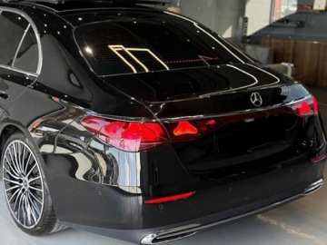 Mercedes Klasa E W214 Sedan 3.0 450d 367KM 2025 E Klasa 450 d 4-Matic Exclusive 3.0 (367KM) 2025, zdjęcie 5