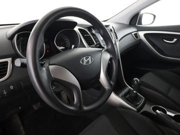 Hyundai i30 II Hatchback 5d 1.4 MPI 100KM 2015 Hyundai i30 LIFT 1.4i 6MT Benzyna Klimatyzacja, zdjęcie 13