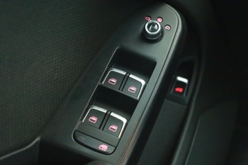 Audi A4 B8 Limousine Facelifting 1.8 TFSI 170KM 2012 Audi A4 1.8 TFSI, Automat, Skóra, Navi, Xenon, zdjęcie 14