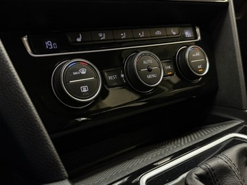 Volkswagen Passat B8 Variant 2.0 TDI BlueMotion SCR 190KM 2019 Volkswagen Passat Volkswagen Passat, zdjęcie 29