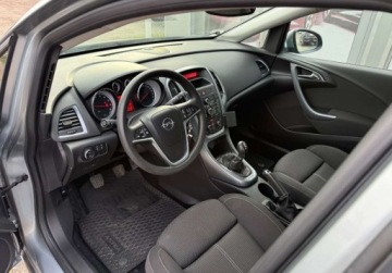 Opel Astra J Sports Tourer Facelifting 1.6 Twinport ECOTEC 115KM 2013 Opel Astra 1 wlasciciel, auto bezwypadkowy, NISKI POTWIERDZONY PRZEBIEG, zdjęcie 11