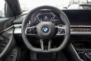 BMW Seria 5 G90-91 Touring 2.0 520d 197KM 2025 BMW 520 xDrive Limuzyna - Dostępny od ręki!, zdjęcie 17