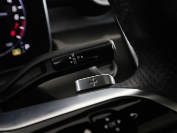 Mercedes Klasa C W206 Limuzyna Plug-in 2.0 300e 313KM 2021 Mercedes C 300 PHEV full LED skóra/alcantara, zdjęcie 38