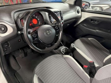 Toyota Aygo II Hatchback 3d Facelifting 1.0 VVT-i 72KM 2019 Toyota Aygo 1.0 VVTi Style X-Play Kamera CarPlay Alu Bdb Stan Gwarancja SSU, zdjęcie 15