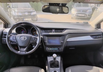 Toyota Avensis III Sedan Facelifting 2015 1.8 Valvematic 147KM 2017 Toyota Avensis 072018r, SALON POLSKA. 1.8 Benzyna. Uszkodzony tyl. Jezdzi n, zdjęcie 5