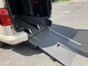 Volkswagen Caddy IV Kombi Maxi 2.0 TDI SCR BlueMotion Technology 102KM 2017 Volkswagen Caddy Niepełnosprawnych inwalida, zdjęcie 21