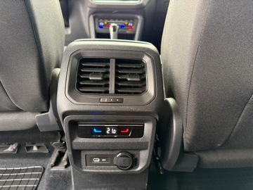 Volkswagen Tiguan II SUV Facelifting 2.0 TDI 200KM 2022 Volkswagen Tiguan Allspace2.0 TDI 200KM,4x4,DSG,Virtual Cocpit,Hak,Niski P, zdjęcie 37