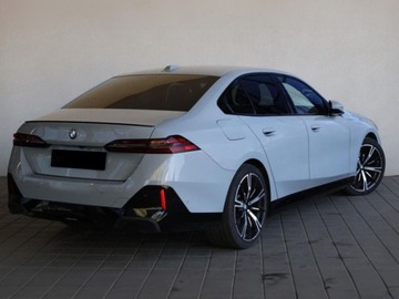 BMW Seria 5 G90-91 2025 540d xDrive Sport Sedan 3.0 (303KM) 2025, zdjęcie 3