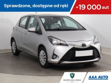 Toyota Yaris III Hatchback 5d Facelifting 2017 1.5 Dual VVT-iE 111KM 2018 Toyota Yaris 1.5 Dual VVT-i, Salon Polska