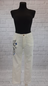 Spodnie DESIGUAL biały jeans z haftem 26