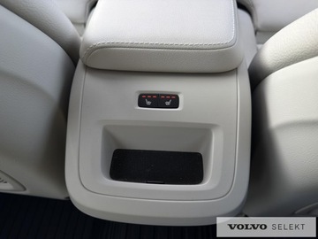 Volvo XC60 II 2022 Volvo XC 60 XC60 B4 B Plus Dark aut, Pakiet Climat, zdjęcie 15