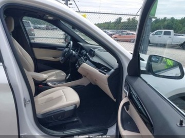 BMW X1 F48 2021 BMW X1 2021 BMW X1 XDRIVE28I 2.0 Benzyna 228KM, zdjęcie 13