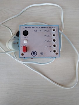 Transformator Małej Mocy Typ Tr-1 3,6,9,12V zmienn
