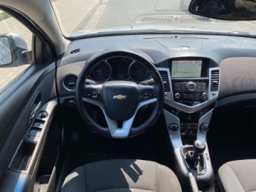 Chevrolet Cruze Sedan 2.0 VCDI 16V DOHC 163KM 2012 Chevrolet Cruze NAWIGACJA PARKTRONIC TYL TEMPOMAT NOWE TARCZE SWIECE KOMPL, zdjęcie 8
