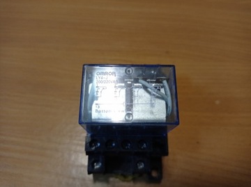 Реле Omron LY4-J с цоколем