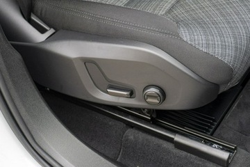 Volvo XC60 II Crossover Plug-In Facelifting 2.0 T6 350KM 2024 Volvo XC 60 YV1UZH4V0S1132937, zdjęcie 19