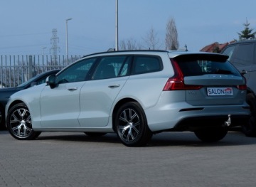 Volvo V60 II  2024 Volvo V60 2,0T 177 aut Hak Ogrz,Kier.+4xFotele Kamera DVD DAB NFC perła TOP, zdjęcie 34