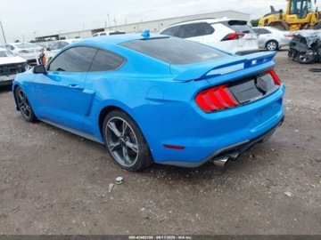 Ford Mustang VI Fastback Facelifting 5.0 Ti-VCT 450KM 2022 Ford Mustang GT PREMIUM FASTBACK 2022, od ubezpieczalni 5.0 Benzyna 450KM, zdjęcie 3