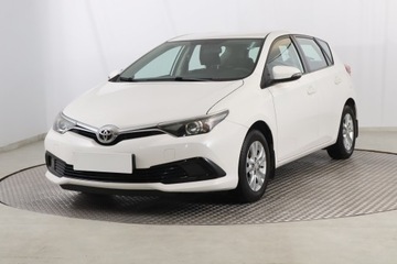 Toyota Auris II Hatchback 5d Facelifting 1.33 Dual VVT-i 99KM 2016 Toyota Auris 1.3 Dual VVT-i, Salon Polska, zdjęcie 1