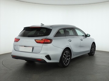 Kia Ceed III Kombi Facelifting 1.5 T-GDI 160KM 2022 Kia Ceed 1.5 T-GDI, Salon Polska, Serwis ASO, zdjęcie 4