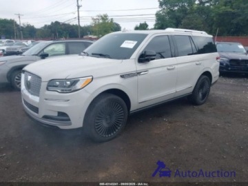 Lincoln Navigator III 2022 Lincoln Navigator Reserve 2022 3.5 Benzyna 440KM