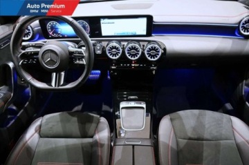 Mercedes CLA C118/X118 Shooting Brake Facelifting 1.3 200 163KM 2024 Mercedes-Benz CLA FV23Reflektory Dynamiczne LEDAMG LineKierownica Superspo, zdjęcie 9