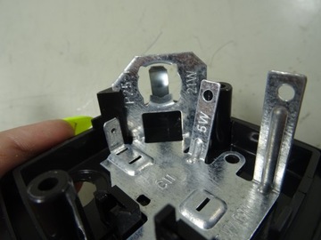 ФОНАР ЗАДНИЙ КРАСНЫЙ HELLA 2SB003014 84x84x51мм